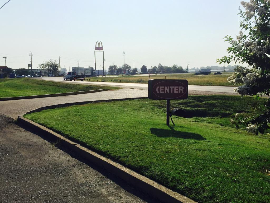 Deluxe Inn West Memphis Luaran gambar